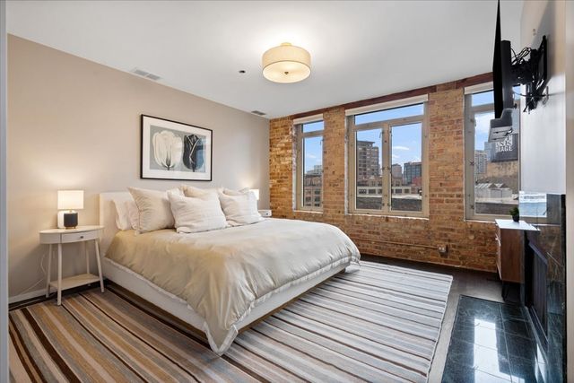 550 N Kingsbury Street 614, Chicago, IL 60654
