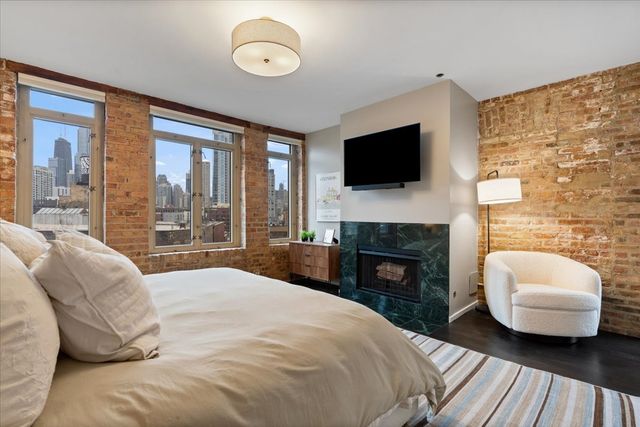 550 N Kingsbury Street 614, Chicago, IL 60654