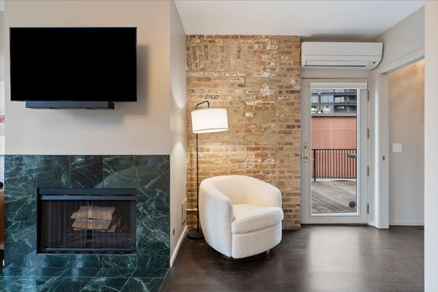 550 N Kingsbury Street 614, Chicago, IL 60654