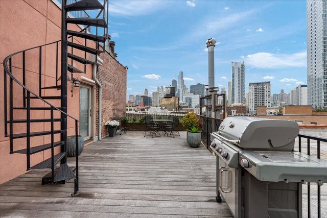 550 N Kingsbury Street 614, Chicago, IL 60654