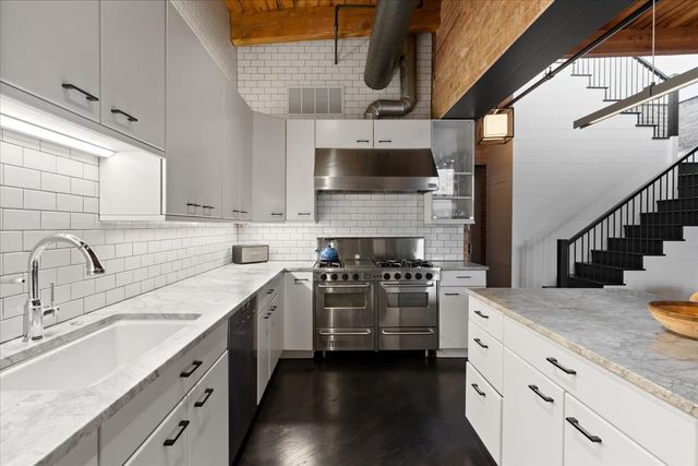 550 N Kingsbury Street 614, Chicago, IL 60654