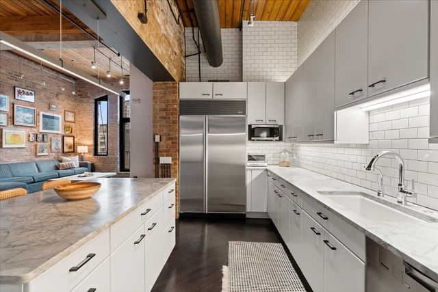550 N Kingsbury Street 614, Chicago, IL 60654