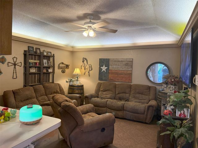 1412 Briar Circle 1412 & 1414, Crowley, TX 76036