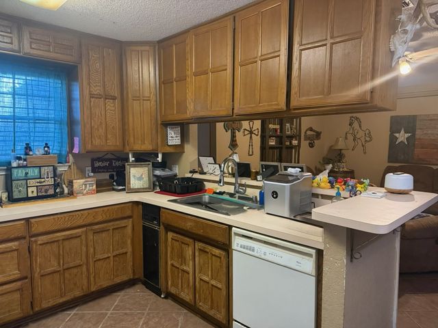 1412 Briar Circle 1412 & 1414, Crowley, TX 76036