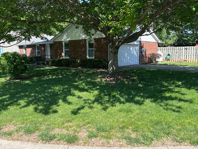 3752 Ironwood Drive, Columbus, IN 47203