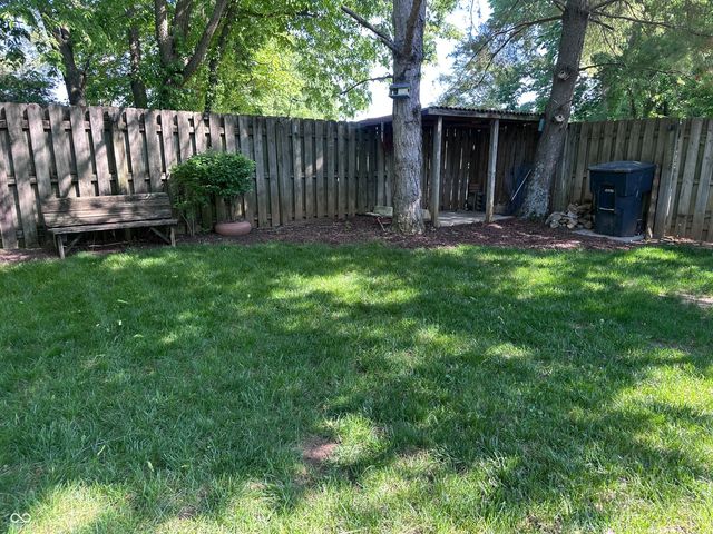 3752 Ironwood Drive, Columbus, IN 47203