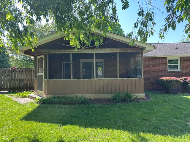3752 Ironwood Drive, Columbus, IN 47203