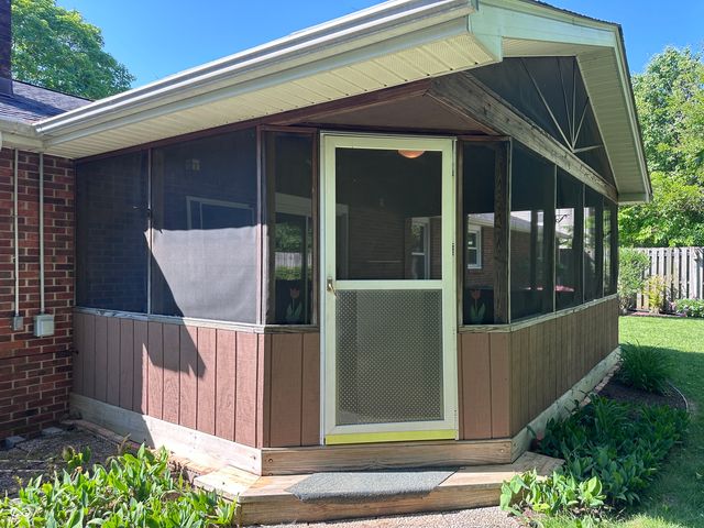 3752 Ironwood Drive, Columbus, IN 47203