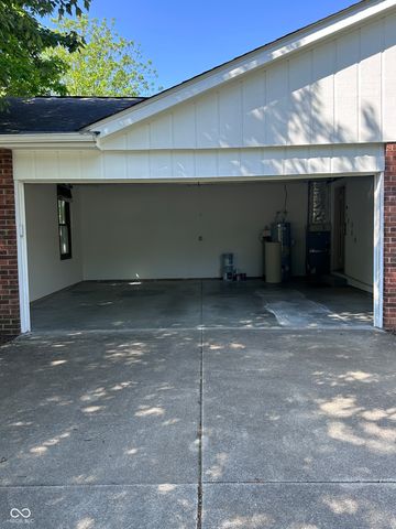3752 Ironwood Drive, Columbus, IN 47203