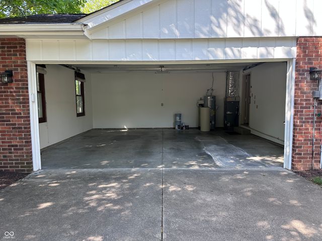 3752 Ironwood Drive, Columbus, IN 47203
