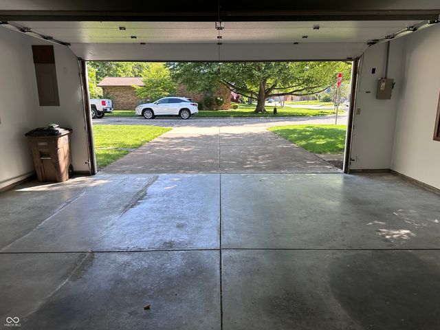 3752 Ironwood Drive, Columbus, IN 47203