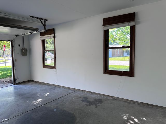 3752 Ironwood Drive, Columbus, IN 47203