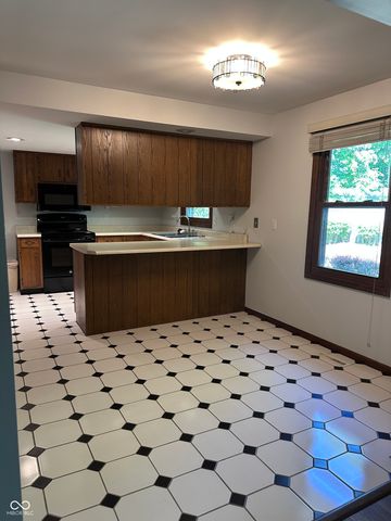 3752 Ironwood Drive, Columbus, IN 47203