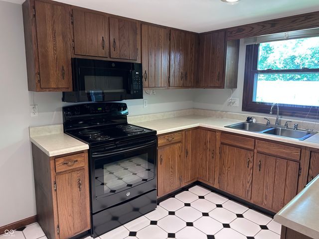 3752 Ironwood Drive, Columbus, IN 47203
