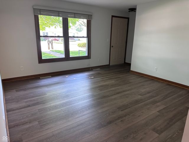 3752 Ironwood Drive, Columbus, IN 47203