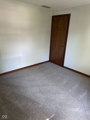 3752 Ironwood Drive, Columbus, IN 47203