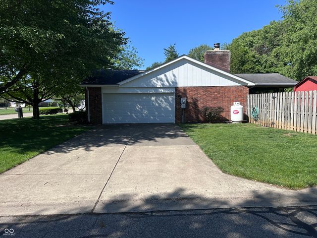 3752 Ironwood Drive, Columbus, IN 47203