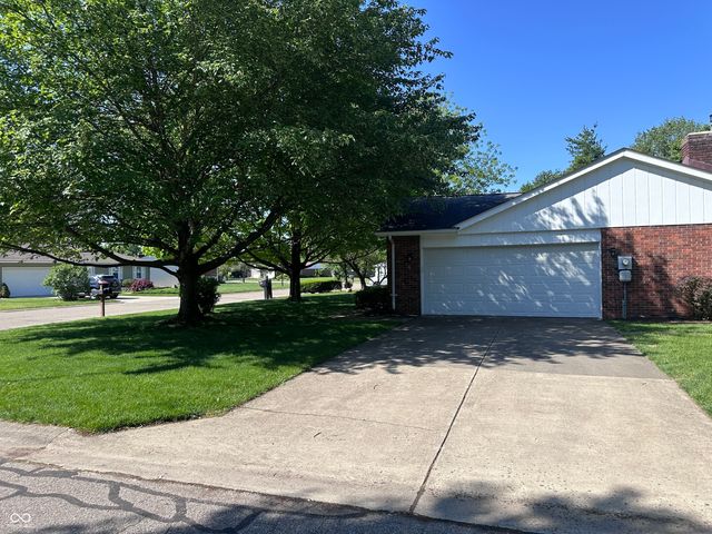 3752 Ironwood Drive, Columbus, IN 47203