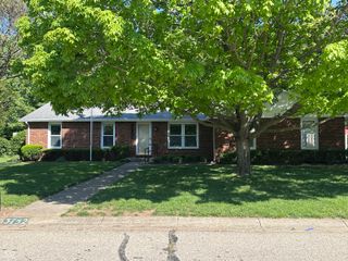3752 Ironwood Drive, Columbus, IN 47203