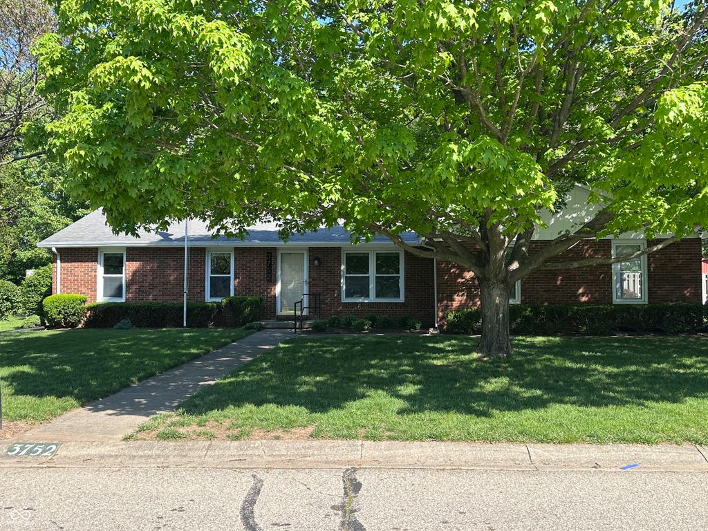 3752 Ironwood Drive, Columbus, IN 47203