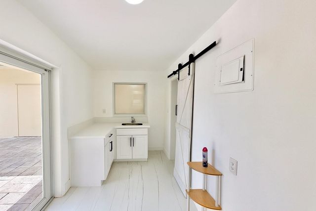 1260 SW 32nd St, Fort Lauderdale, FL 33315