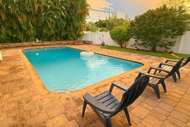 1260 SW 32nd St, Fort Lauderdale, FL 33315