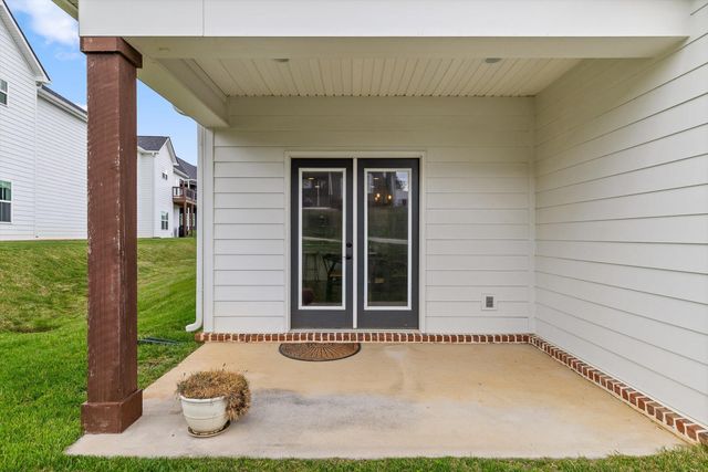 804 Wellstone Drive, Chattanooga, TN 37405