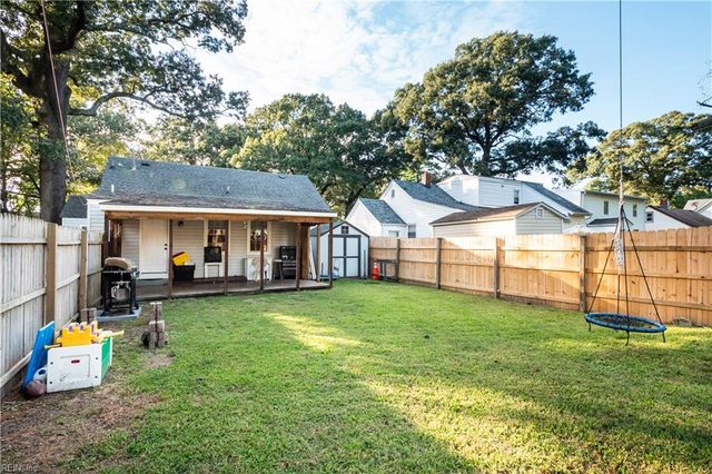 2608 Bapaume AVE, Norfolk, VA 23509