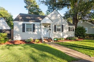 2608 Bapaume AVE, Norfolk, VA 23509