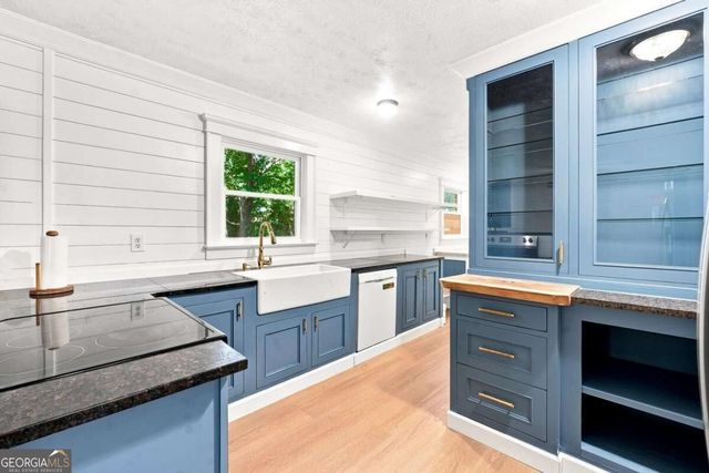 6654 Songwood Drive, Austell, GA 30168