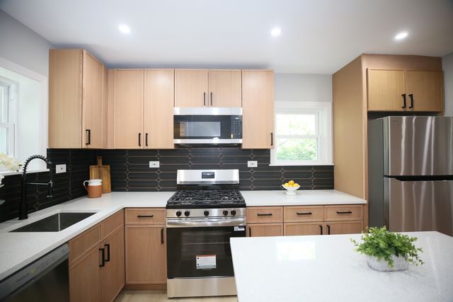 4951 Howard Street, Skokie, IL 60077