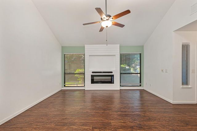 3667 Gold Creek Ln, Sacramento, CA 95827