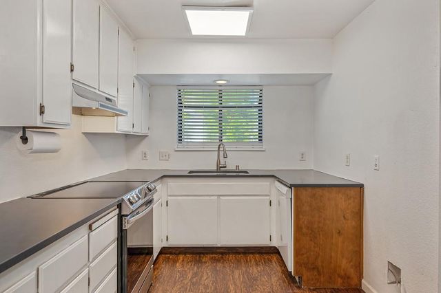 3667 Gold Creek Ln, Sacramento, CA 95827
