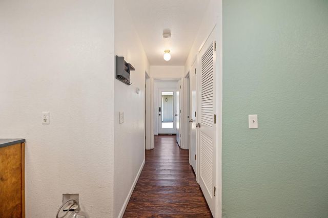 3667 Gold Creek Ln, Sacramento, CA 95827