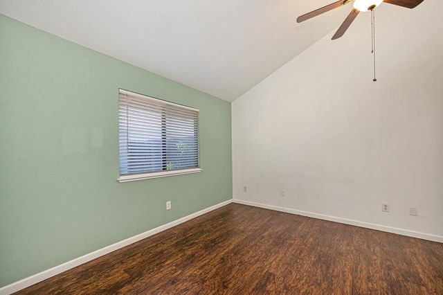 3667 Gold Creek Ln, Sacramento, CA 95827