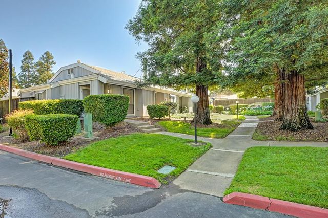 3667 Gold Creek Ln, Sacramento, CA 95827