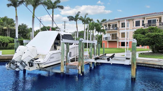 1405 NE Indian River Drive 9, Jensen Beach, FL 34957