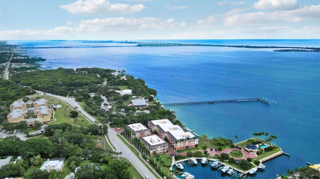 1405 NE Indian River Drive 9, Jensen Beach, FL 34957