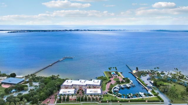 1405 NE Indian River Drive 9, Jensen Beach, FL 34957