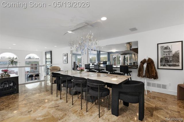 1789 Blue Heron Court, Bloomfield Hills, MI 48302
