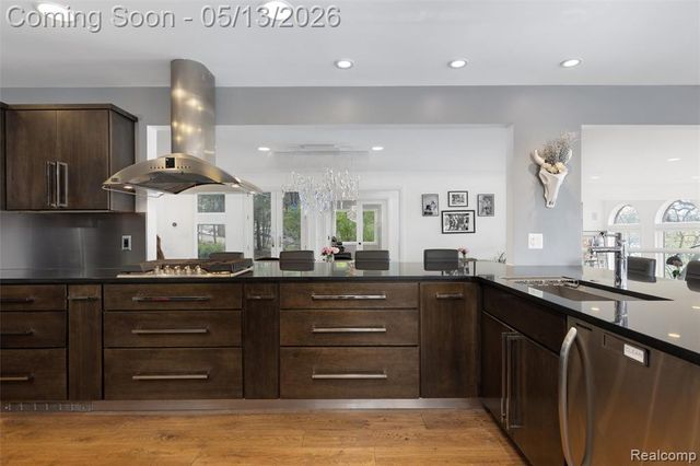 1789 Blue Heron Court, Bloomfield Hills, MI 48302