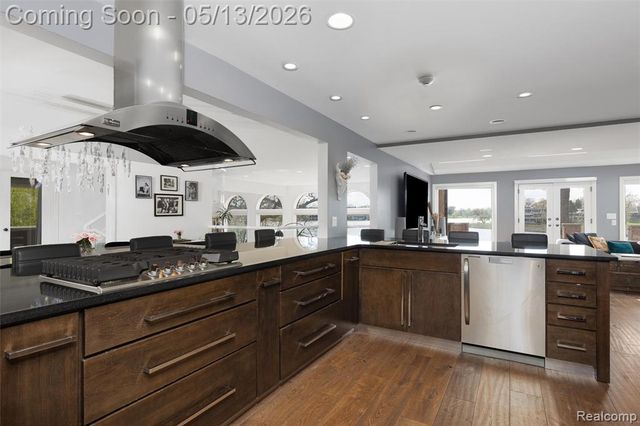 1789 Blue Heron Court, Bloomfield Hills, MI 48302