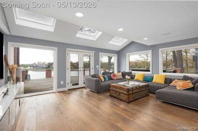 1789 Blue Heron Court, Bloomfield Hills, MI 48302