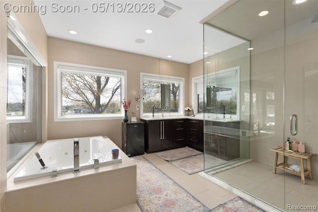 1789 Blue Heron Court, Bloomfield Hills, MI 48302