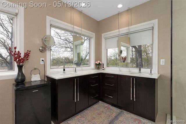 1789 Blue Heron Court, Bloomfield Hills, MI 48302