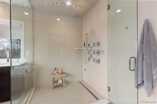 1789 Blue Heron Court, Bloomfield Hills, MI 48302