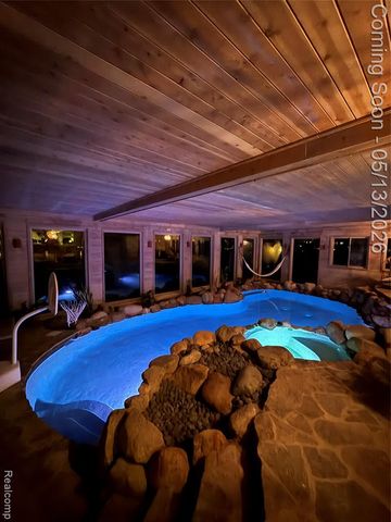 1789 Blue Heron Court, Bloomfield Hills, MI 48302