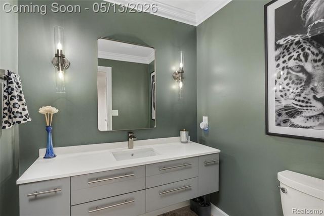 1789 Blue Heron Court, Bloomfield Hills, MI 48302