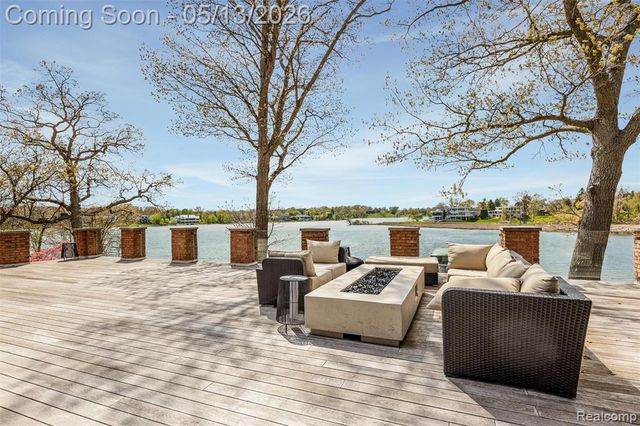 1789 Blue Heron Court, Bloomfield Hills, MI 48302
