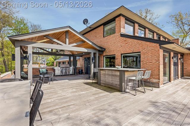 1789 Blue Heron Court, Bloomfield Hills, MI 48302
